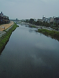 四条大橋から川上