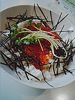 イクラ丼