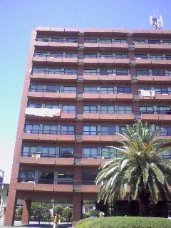 某マンション号館