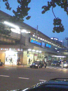 大阪駅前着