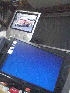 液晶テレビ