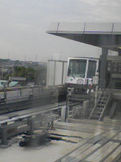 舎人ライナーの車両