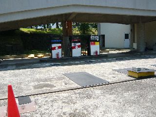 ガソリンスタンド