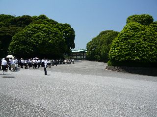 宮殿方向