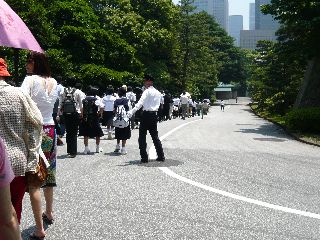 お帰りお帰り
