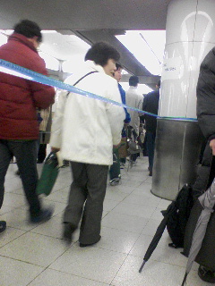 列を詰めてください
