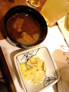 赤だしと漬け物