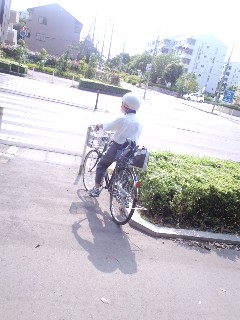 自転車にヘルメット