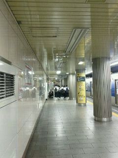 浅草駅の電灯