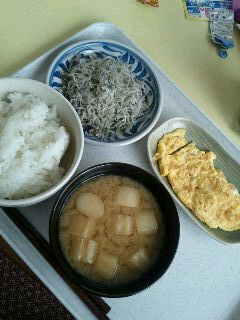 本日の朝食兼昼食