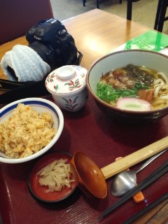 本日の朝食兼昼食