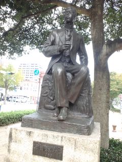 滝廉太郎像