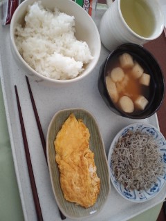 本日の朝食兼昼食