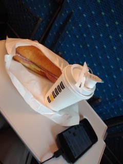 本日の朝食兼昼食