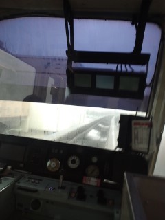 進行方向と逆