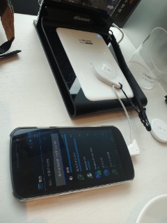 おくだけ充電