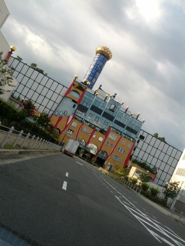 変な建物２