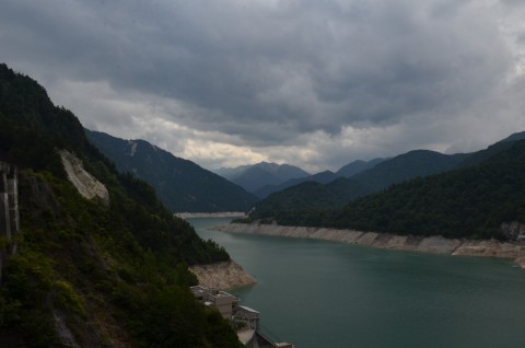 ダム風景