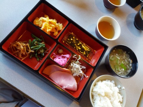 本日の朝食