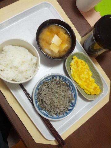 本日の朝食兼昼食