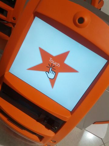 チェックイン機