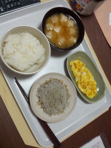 本日の朝食兼昼食