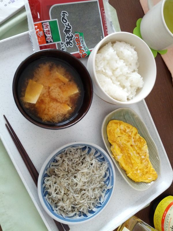 本日の朝食兼昼食