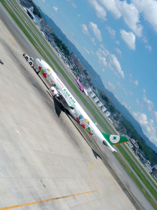 エバー航空キティちゃんジェット