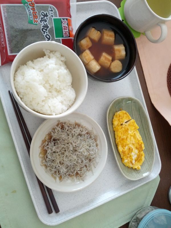 本日の朝食兼昼食