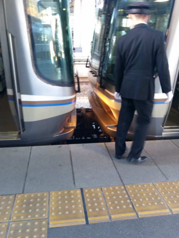 列車の切り離し