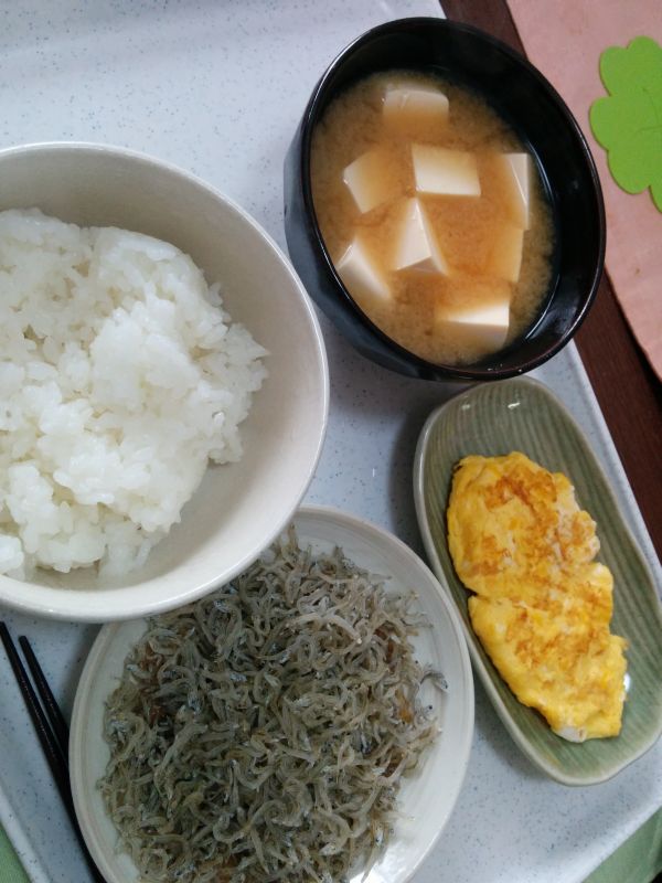 本日の朝食