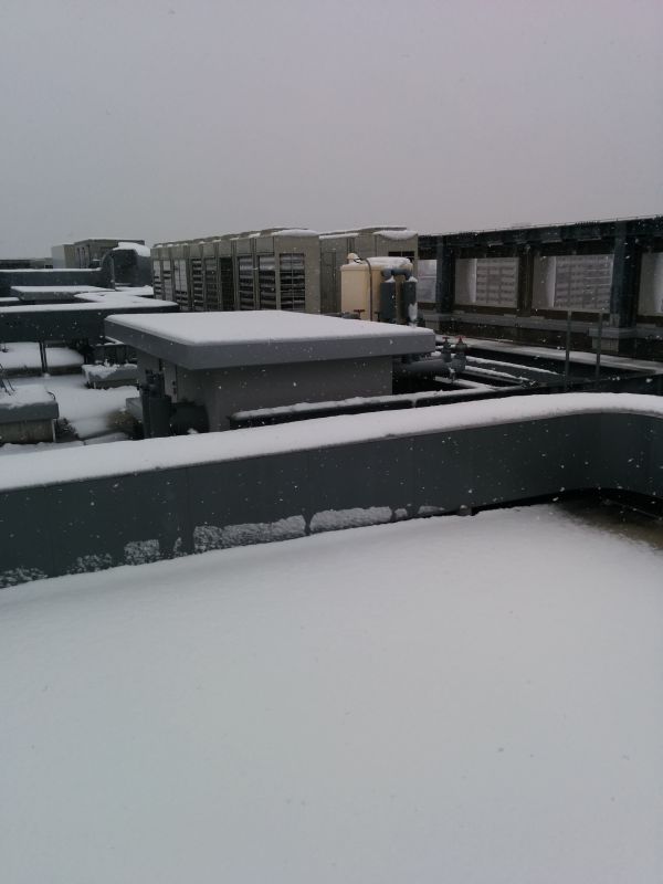 屋上の積雪