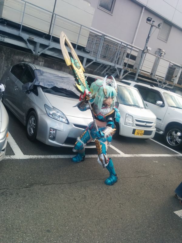 街中でコスプレ５