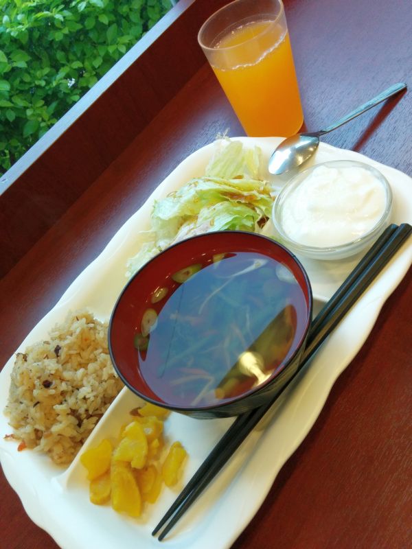 本日の朝食