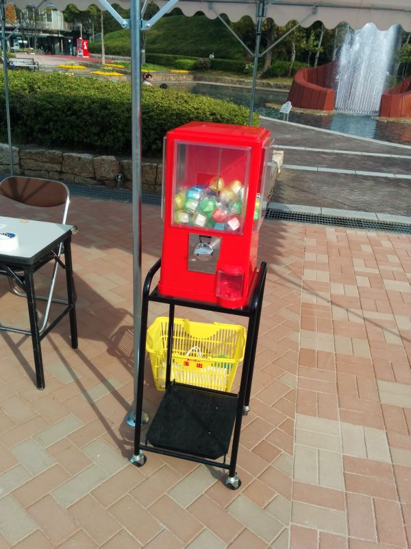 黄色のカゴ
