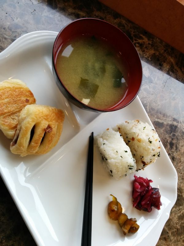 本日の朝食
