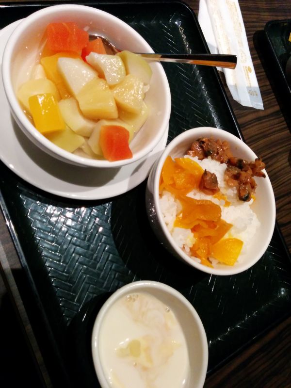 本日の朝食