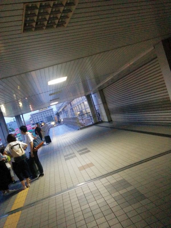 開店待ち