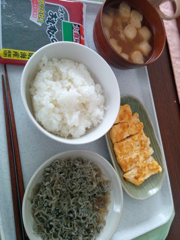 本日の朝食兼昼食