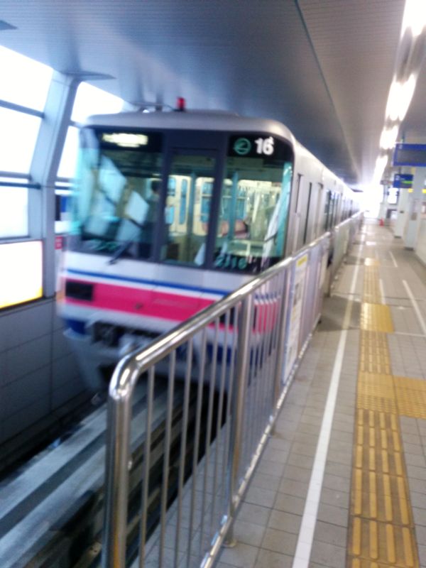 モノレールの乗り継ぎ