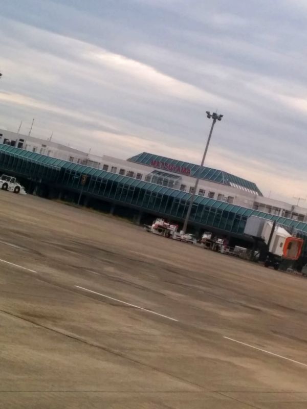松山空港