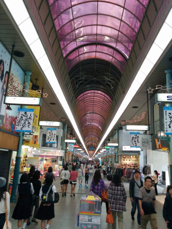 商店街のアーケード