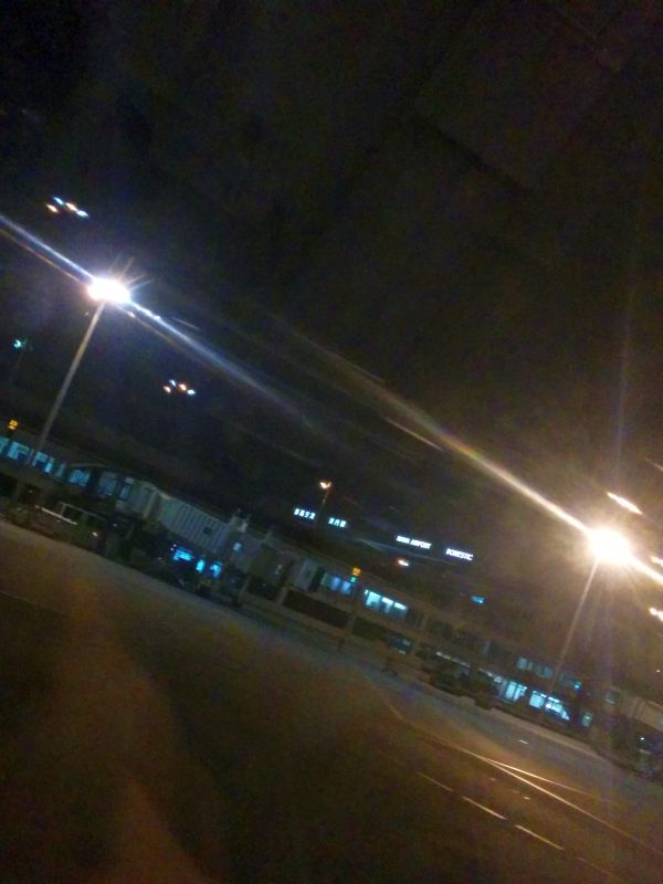 那覇空港着
