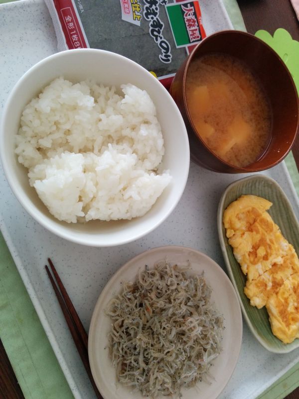 本日の朝食