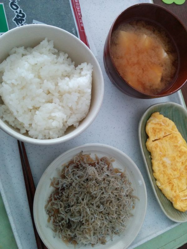 本日の朝食