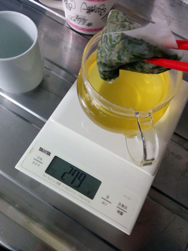 お茶の葉の吸い込み