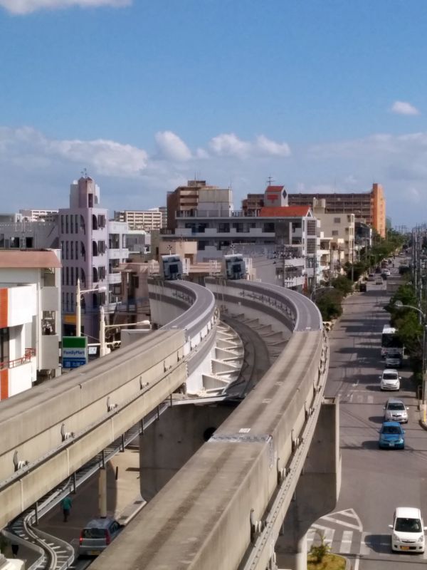 首里駅側ドンツキ
