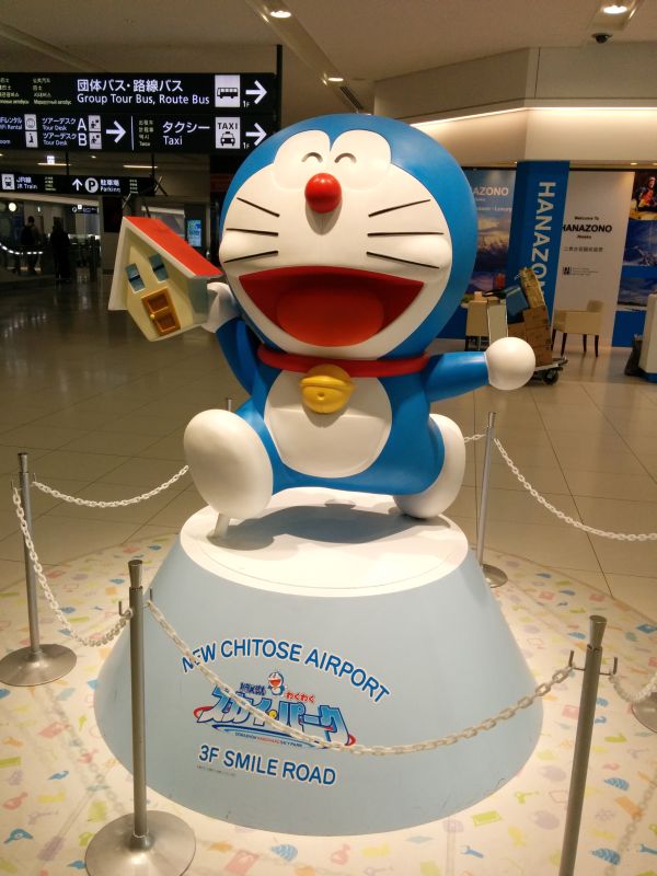 ドラえもん像