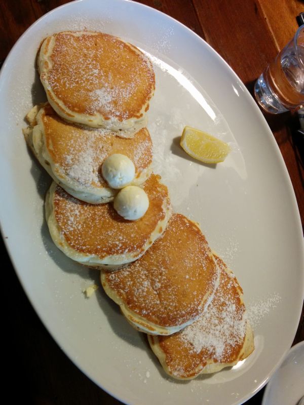 本日の朝食兼昼食