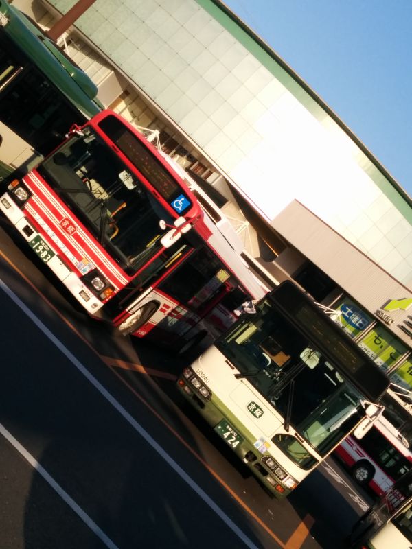 京阪バスの色